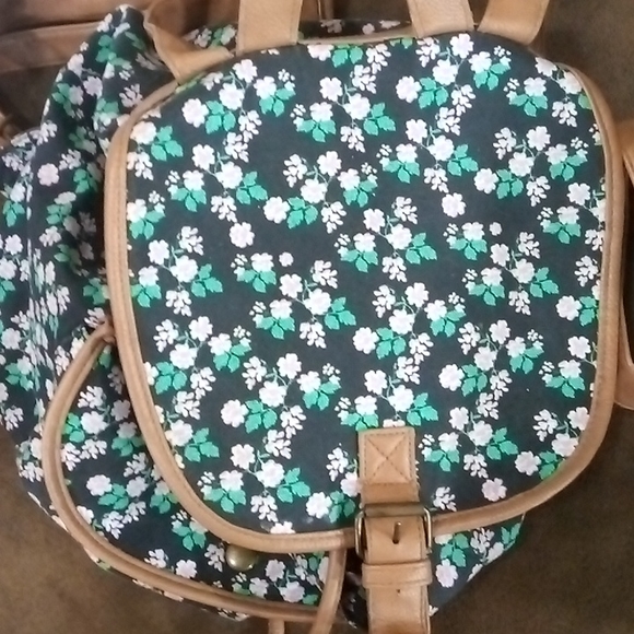 Floral Brooklyn Bound Satchel/Backpack - Picture 5 of 8